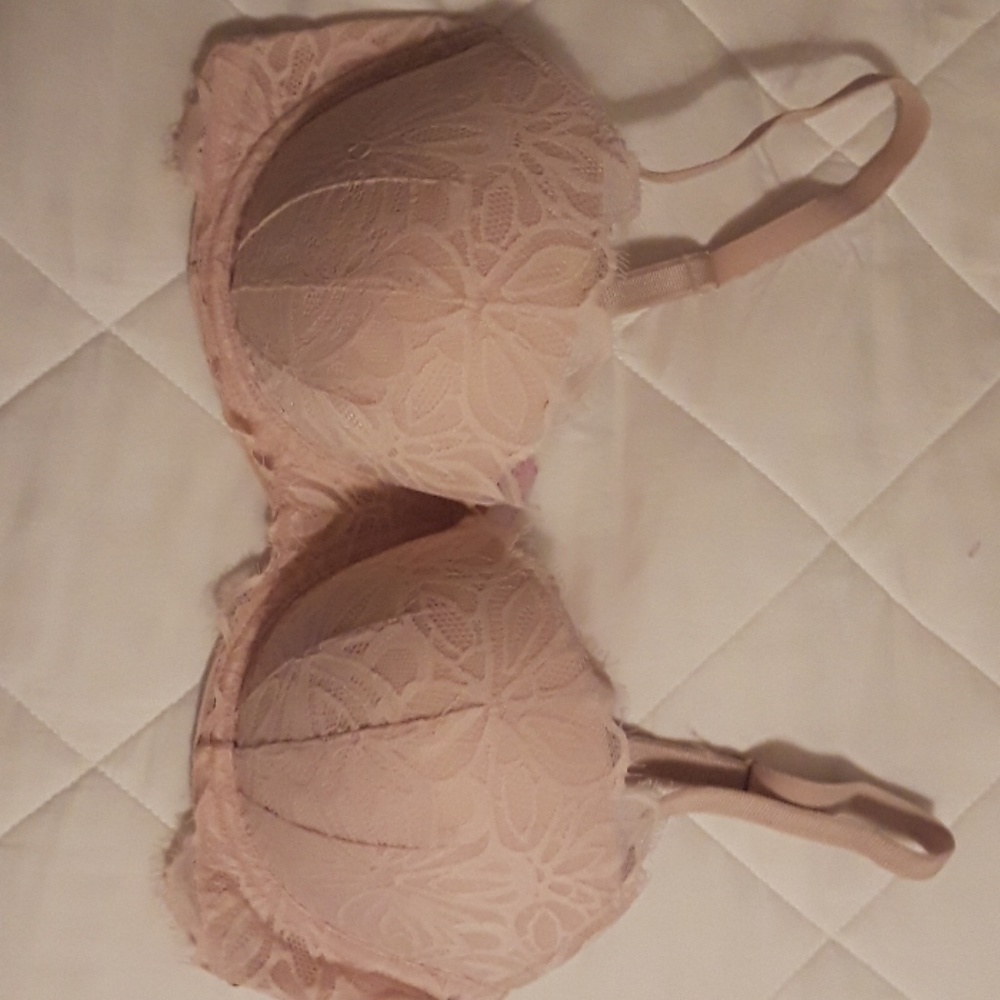 VS Pink push up bra